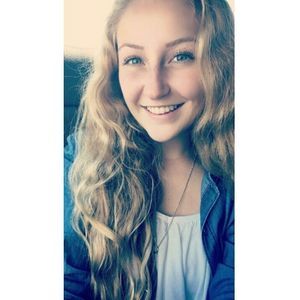 Meet your Posher, Michaela